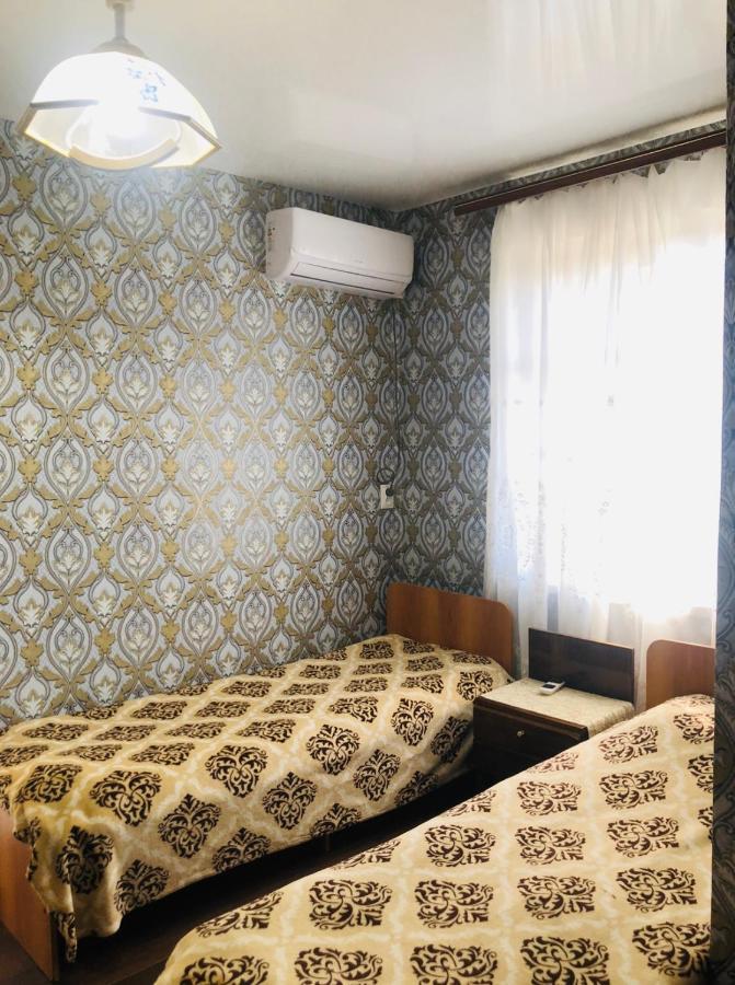Гостевой Дом «Лиза» Gagra Exterior photo