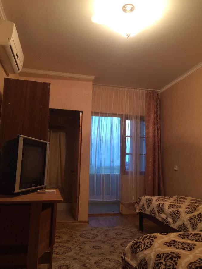 Гостевой Дом «Лиза» Gagra Exterior photo