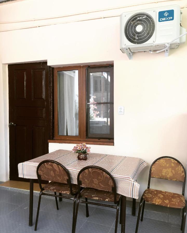 Гостевой Дом «Лиза» Gagra Exterior photo